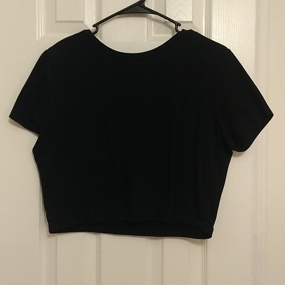 Everyday black crop top